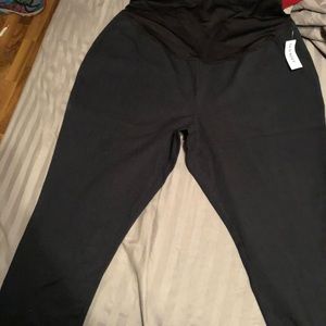 Maternity leggings NWT